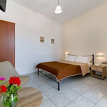 Apartamento Onar Rooms&studios