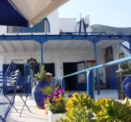 Onar Rooms&studios * Perissa (Santorini)