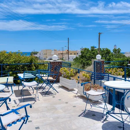 Onar Rooms&studios Perissa (Santorini)