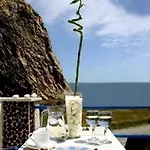 Onar & * Perissa (Santorini)