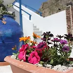 Apartment Onar & Perissa (Santorini)