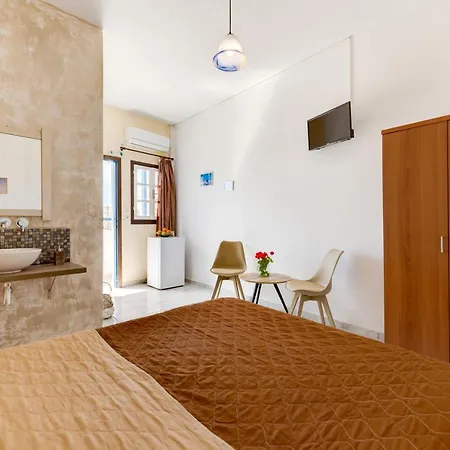 Onar & Aparthotel Perissa (Santorini)