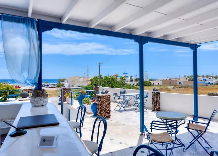 Onar & Perissa (Santorini)